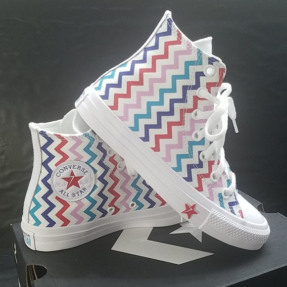 Converse high top BRAND New - Picture 7 of 13